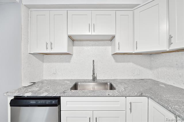 Builiding view eleven for 5932 Colorado, Romulus, MI. 48174