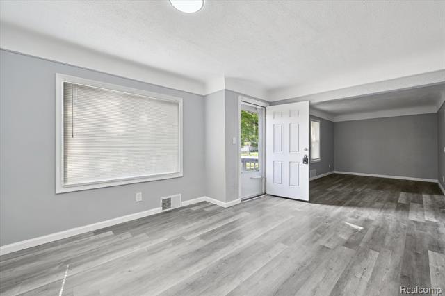 Builiding view four for 5932 Colorado, Romulus, MI. 48174