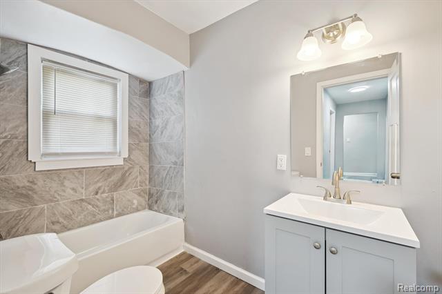 Builiding view fourteen for 5932 Colorado, Romulus, MI. 48174