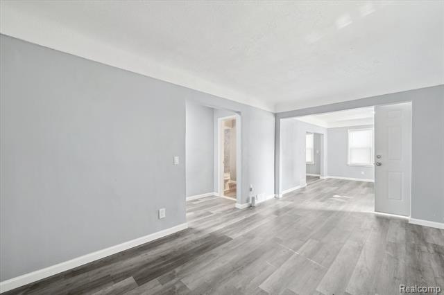 Builiding view six for 5932 Colorado, Romulus, MI. 48174