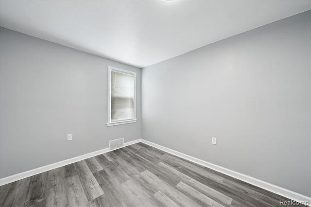 Builiding view sixteen for 5932 Colorado, Romulus, MI. 48174