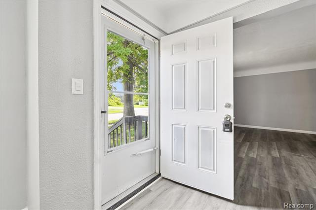 Builiding view three for 5932 Colorado, Romulus, MI. 48174