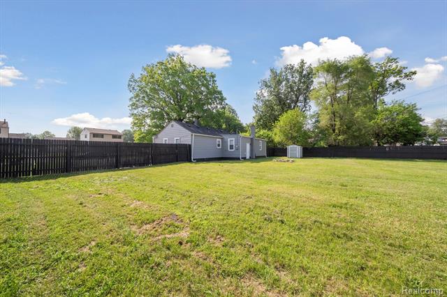 Builiding view twenty for 5932 Colorado, Romulus, MI. 48174