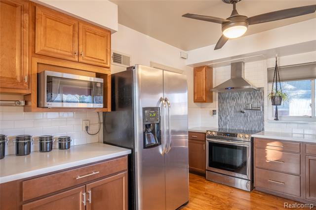 Builiding view fifteen for 38172 Van Born, Wayne, MI. 48184