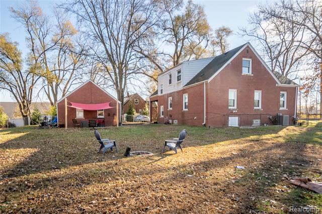 Builiding view forty seven for 38172 Van Born, Wayne, MI. 48184