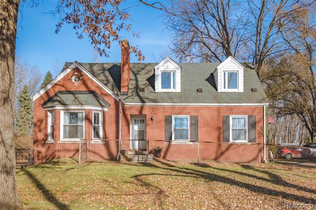 Builiding view forty three for 38172 Van Born, Wayne, MI. 48184