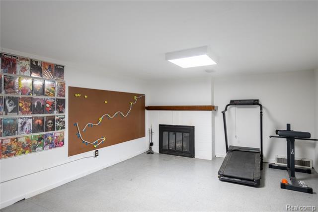 Builiding view thirty five for 38172 Van Born, Wayne, MI. 48184