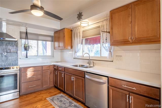 Builiding view two for 38172 Van Born, Wayne, MI. 48184