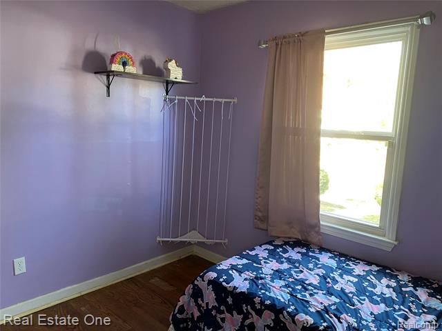 Builiding view fifteen for 34321 John, Wayne, MI. 48184