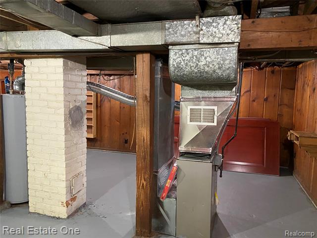 Builiding view twenty one for 34321 John, Wayne, MI. 48184