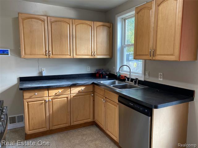 Builiding view two for 34321 John, Wayne, MI. 48184