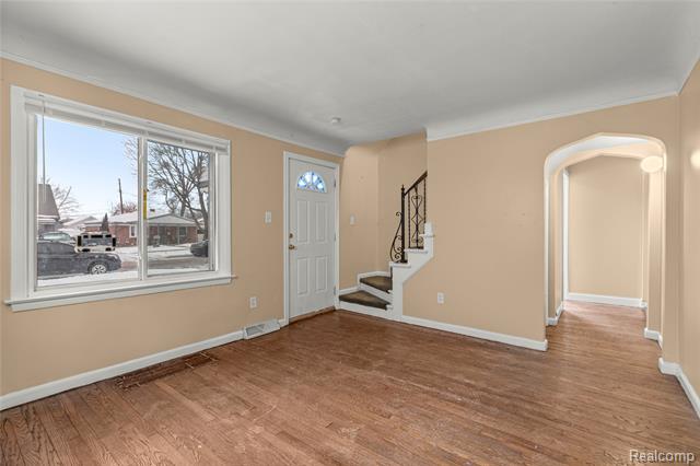 Builiding view four for 25885 Currier, Dearborn Heights, MI. 48125