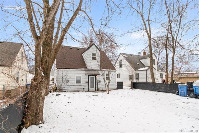 Builiding view twenty two for 25885 Currier, Dearborn Heights, MI. 48125