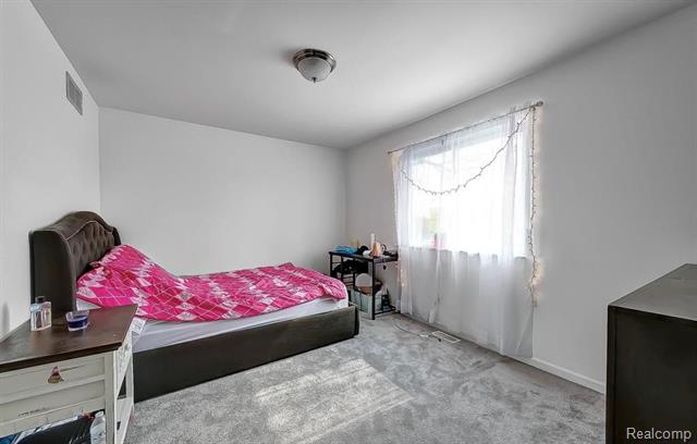 Builiding view twelve for 5642 Weddel, Dearborn Heights, MI. 48125