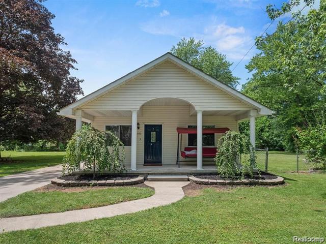 front view for 5642 Weddel, Dearborn Heights, Mi. 48125