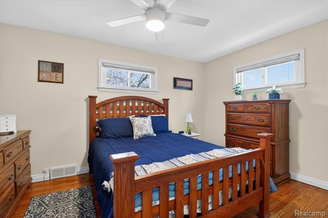 Builiding view twenty three for 22856 S Brookside, Dearborn Heights, MI. 48125