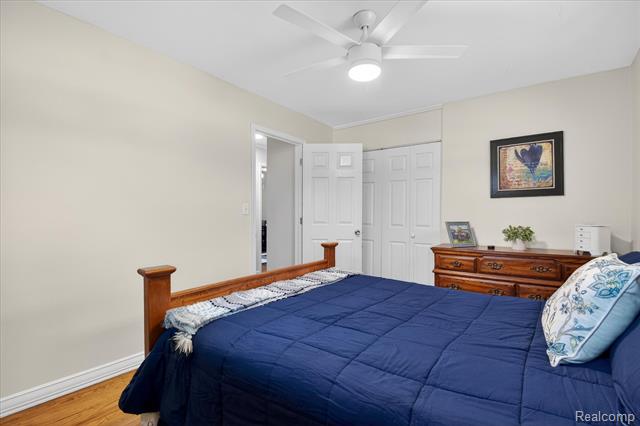 Builiding view twenty two for 22856 S Brookside, Dearborn Heights, MI. 48125