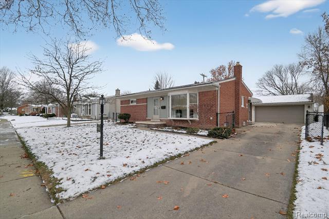 Builiding view two for 22856 S Brookside, Dearborn Heights, MI. 48125