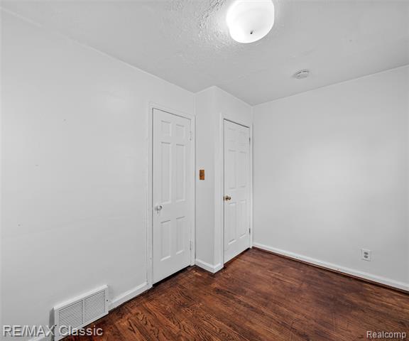 Builiding view eleven for 4827 Winifred, Wayne, MI. 48184