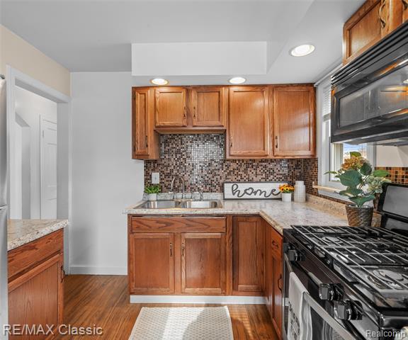 Builiding view fifteen for 4827 Winifred, Wayne, MI. 48184