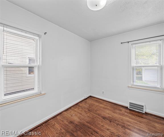 Builiding view ten for 4827 Winifred, Wayne, MI. 48184