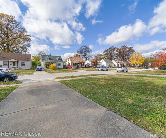 Builiding view thirty three for 4827 Winifred, Wayne, MI. 48184