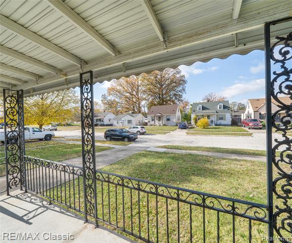 Builiding view thirty two for 4827 Winifred, Wayne, MI. 48184