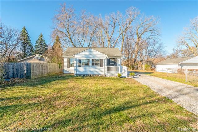 front view for 4510 John Hix Rd, Wayne, Mi. 48184