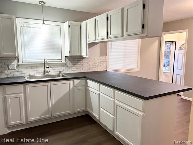 Builiding view eleven for 28943 Eton, Westland, MI. 48186