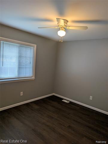 Builiding view thirty three for 28943 Eton, Westland, MI. 48186