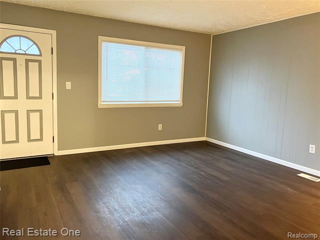 Builiding view three for 28943 Eton, Westland, MI. 48186