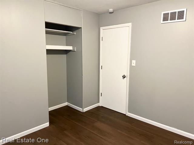 Builiding view twenty six for 28943 Eton, Westland, MI. 48186