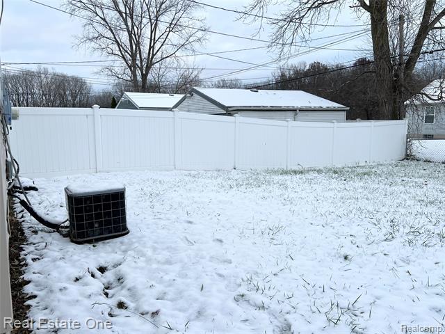 Builiding view two for 28943 Eton, Westland, MI. 48186