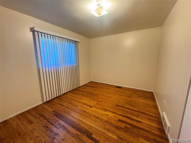 Builiding view eight for 29006 Eton, Westland, MI. 48186