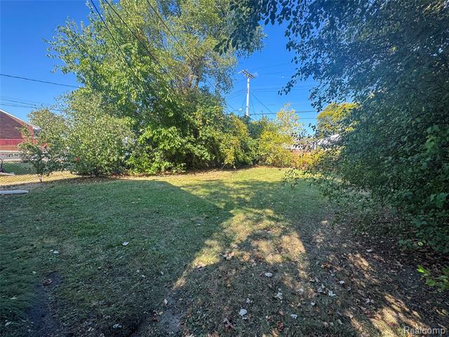 Builiding view eighteen for 29006 Eton, Westland, MI. 48186