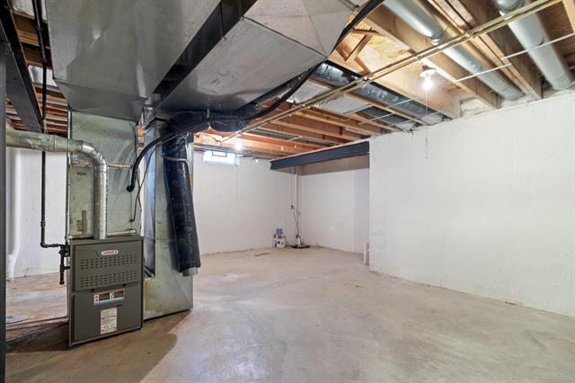 Builiding view thirty four for 4186 Coronet, Canton, MI. 48188