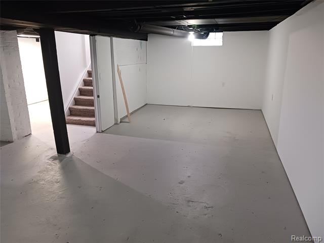 Builiding view thirty for 5157 Niagara, Wayne, MI. 48184