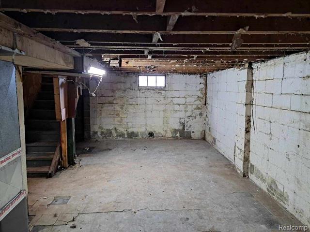 Builiding view ten for 5109 Hubbard, Wayne, MI. 48184