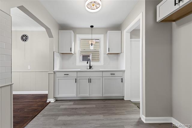 Builiding view eight for 4484 Howe, Wayne, MI. 48184