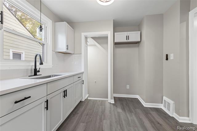 Builiding view seven for 4484 Howe, Wayne, MI. 48184