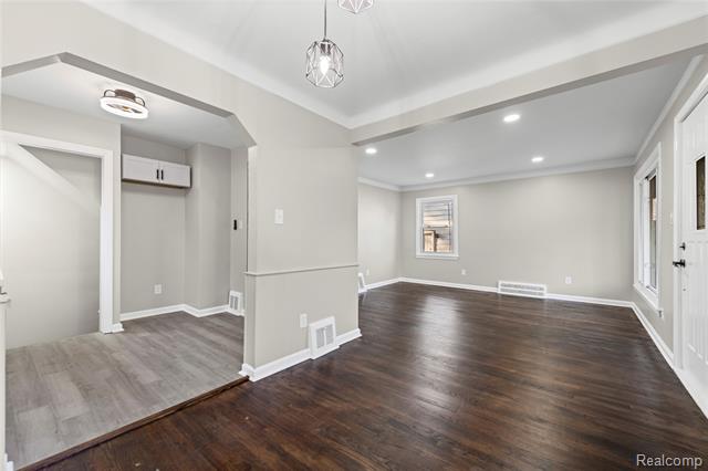 Builiding view six for 4484 Howe, Wayne, MI. 48184