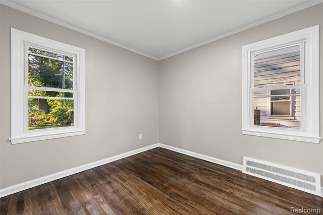 Builiding view ten for 4484 Howe, Wayne, MI. 48184