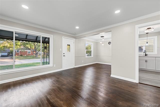 Builiding view three for 4484 Howe, Wayne, MI. 48184