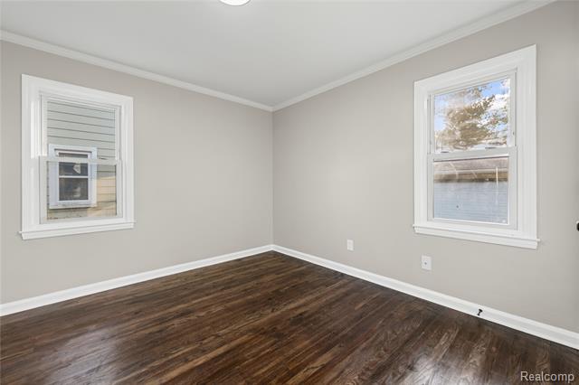 Builiding view twelve for 4484 Howe, Wayne, MI. 48184