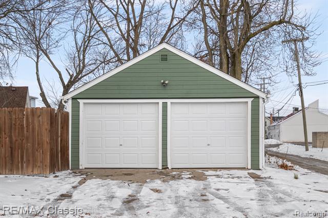 Builiding view eight for 4433 Elizabeth, Wayne, MI. 48184