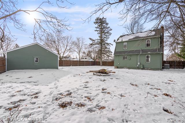 Builiding view eleven for 4433 Elizabeth, Wayne, MI. 48184