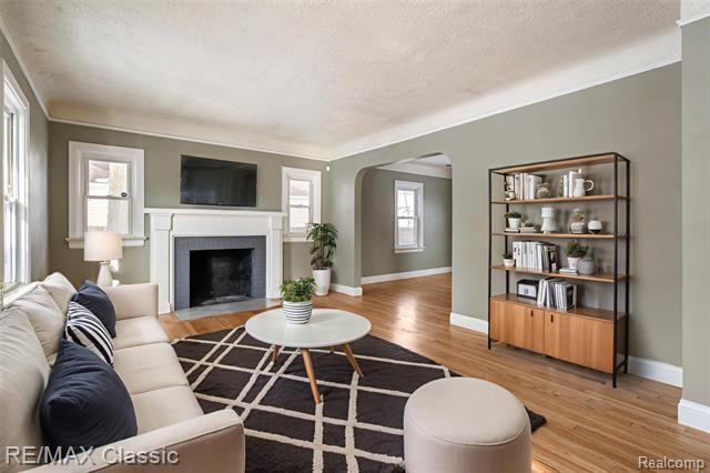 Builiding view fifteen for 4433 Elizabeth, Wayne, MI. 48184