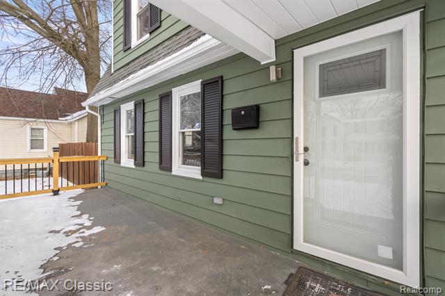 Builiding view five for 4433 Elizabeth, Wayne, MI. 48184