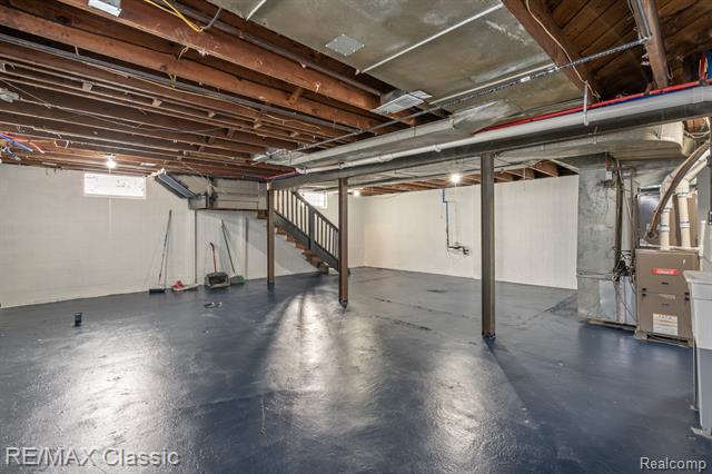 Builiding view forty for 4433 Elizabeth, Wayne, MI. 48184