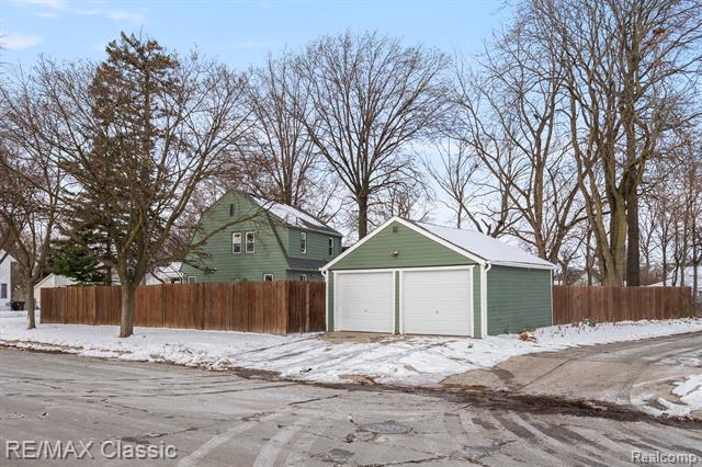 Builiding view seven for 4433 Elizabeth, Wayne, MI. 48184